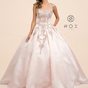 Sweetheart Neck Ballgown Shape Prom Dress NXU801